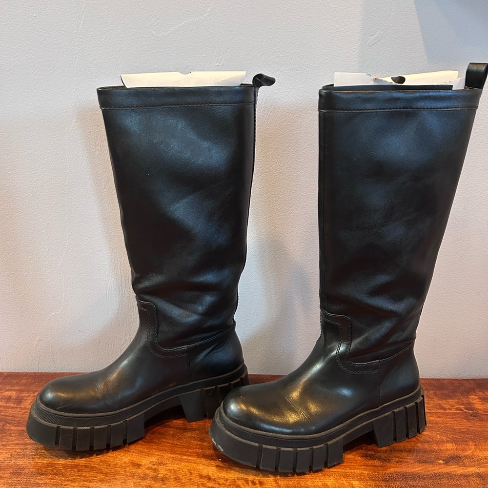 Zara Lug Boots